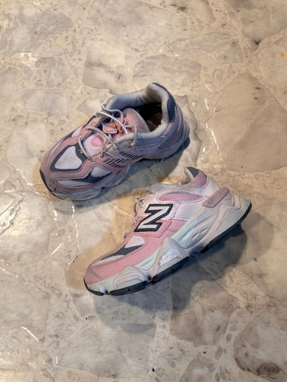 New Balance 9060 Pink Grey Sz 9C